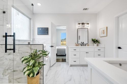 328 Marble Creek Dr, Fort Worth TX  76131 exterior