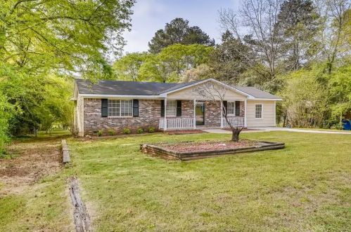 901 Carlton Dr, Conyers, GA 30094-2809