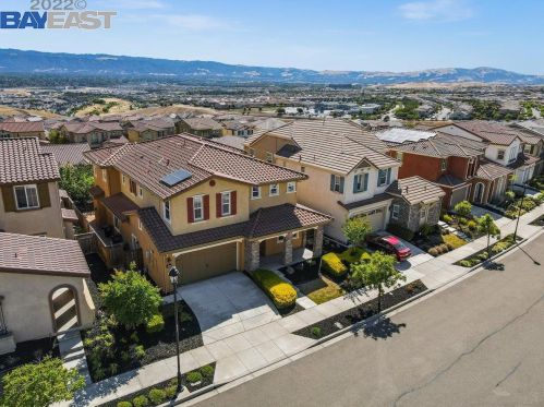 1688 Terracina Dr, Pleasanton, CA 94568-4233