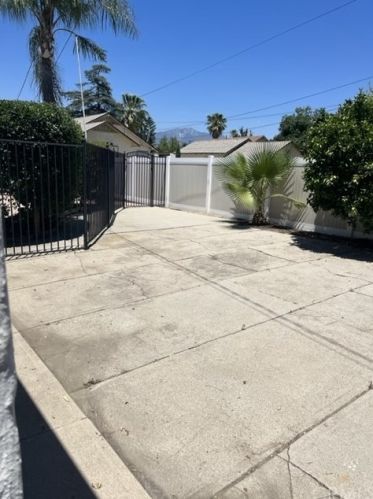 828 Campus Ave, Redlands CA  92374-3613 exterior