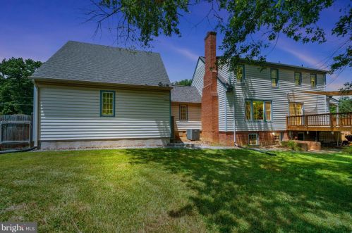 4110 Woodside Dr, Fredericksburg, VA 22407-4838