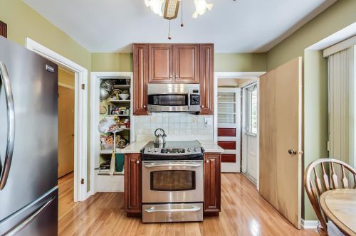 7627 Kedzie St, Niles IL  60714-2531 exterior