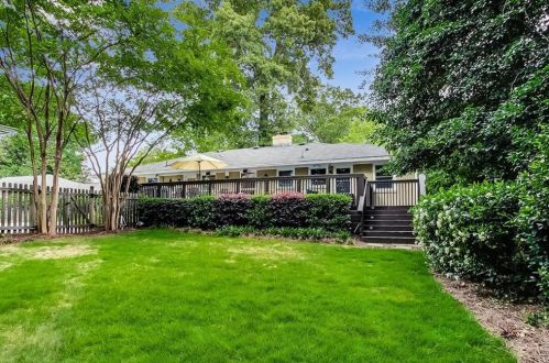 2452 Elizabeth Ann Ln, Atlanta GA  30324-3713 exterior