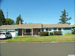 2630 Liberty St, Albany, OR 97321-7556
