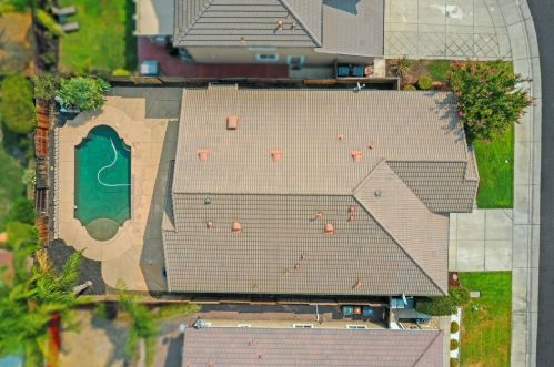 5323 Silhouette Ct, Elk Grove, CA 95757-4347