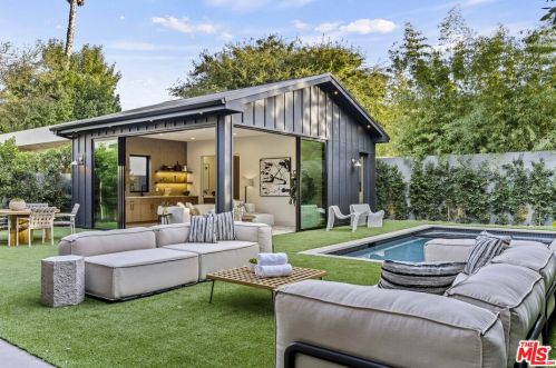 15754 Morrison St, Van Nuys CA  91436-1544 exterior