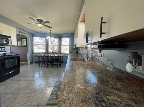 23 Elm St, La Crescent, MN 55947-1379