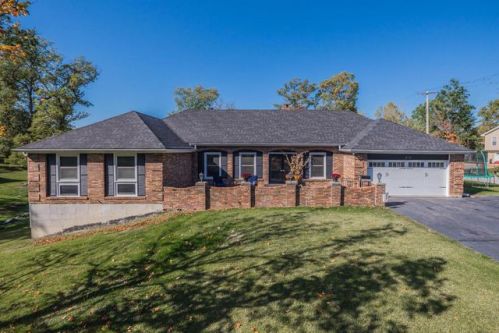 515 Oak Ter, Moberly, MO 65270-1272