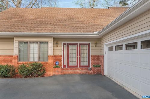 3 Pineknoll Cir, Bybee, VA 22963-3332