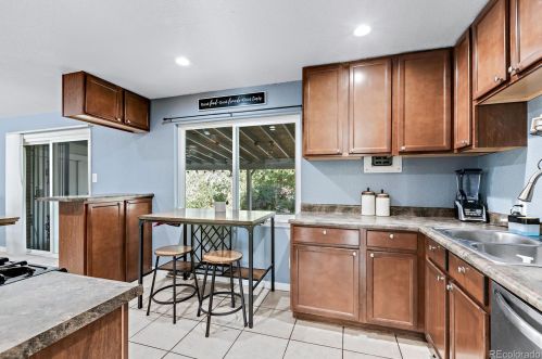 760 Evanston St, Aurora CO 80012-5718 exterior