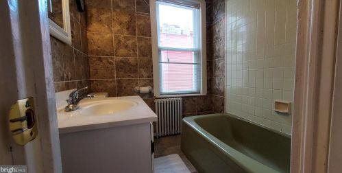 21 Ross St, Lancaster PA  17602-1924 exterior