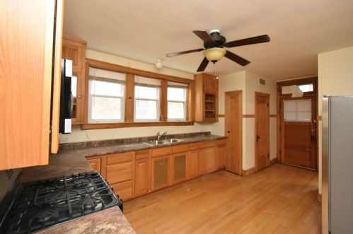 5534 Artesian Ave, Chicago, IL 60625-2204