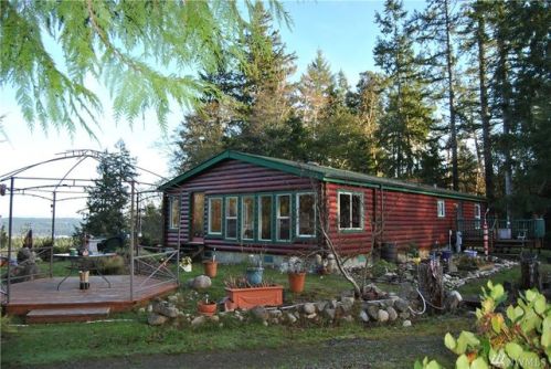 23 Pizmo Beach Dr, Dabob, WA 98376-8624