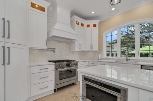 305 Ambriance Dr, Willowbrook IL  60527-0803 exterior