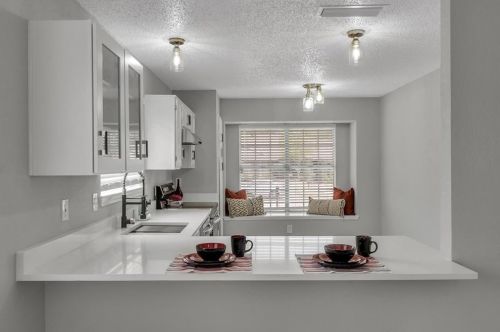 3948 Queens Ct, Garland TX 75043-2938 exterior