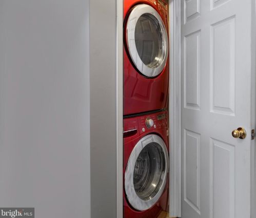 16 Lalor St, Trenton NJ  08611-3504 exterior