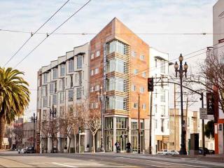 2175 Market St, San Francisco CA  94114-1321 exterior