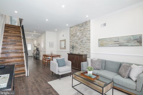 2049 Dickinson St, Philadelphia, PA 19146-4515