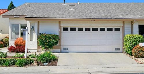 4224 Moonlight Ln, Oceanside, CA 92056-4712