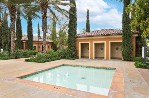 105 Coyote Brush, Irvine CA  92618-8873 exterior