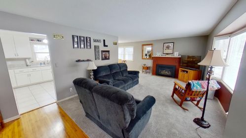 205 Whitney St, Marshall, MN 56258-1476