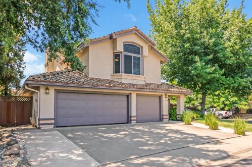 8338 Red Fox Way, Elk Grove, CA 95758-1121