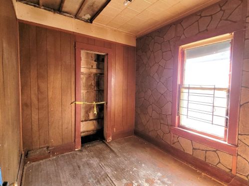 1731 Ellsworth St, Gary IN  46404-2238 exterior