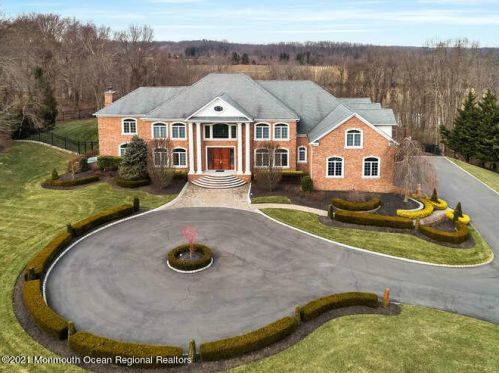 26 Ely Rd, Holmdel Village, NJ 07733-2352