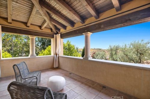 47 Echo Gln, Irvine CA  92603-0421 exterior