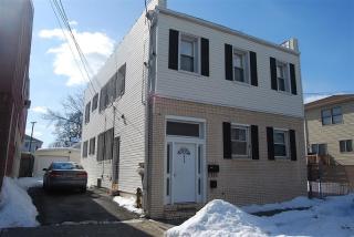 456 Broad St, Carlstadt, NJ 07072-1141