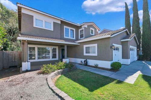 2120 Oak Crest Dr, Turlock, CA 95382-8801