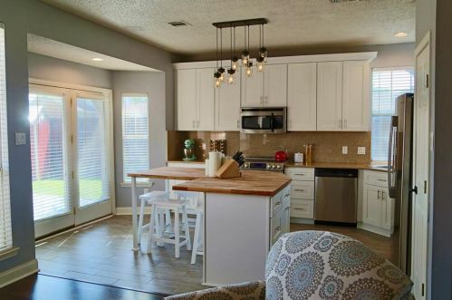 2100 Greenstone Trl, Carrollton TX 75010-4140 exterior