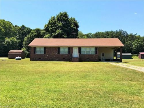 1350 Mineral Springs Rd, Ellisboro, NC 27025-8131