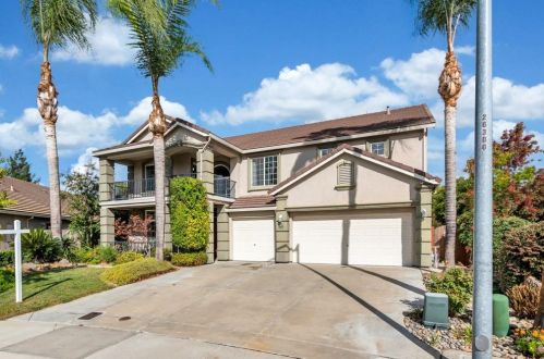 5413 Cosumnes Dr, Stockton, CA 95219-7124