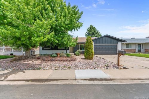 2506 Rifle St, Denver, CO 80013-1565