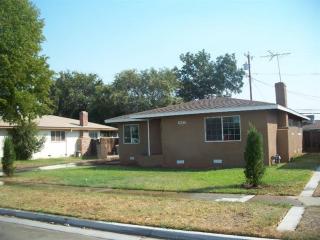 1917 Princeton Ave, Fresno, CA 93703-1731