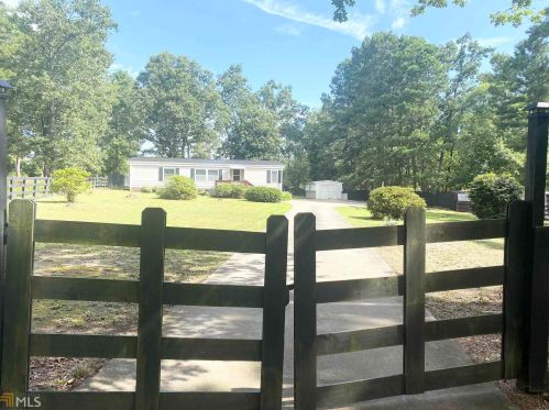 205 Tanglewood Ln, Hartwell, GA 30643-2885