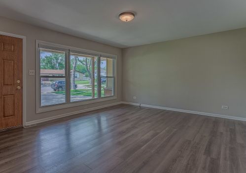 547 Grosvener Ct, Elk Grove Vlg, IL 60007-4278