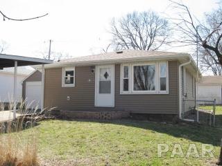 410 Chestnut St, Pekin IL  61554-2820 exterior