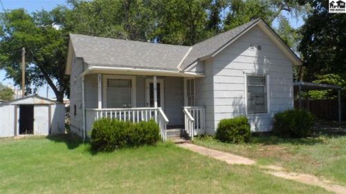 110 12th St, Harper, KS 67058-1317