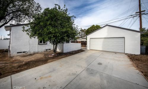 8692 Garfield St, Riverside CA  92504-2963 exterior