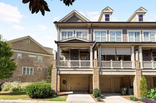 2479 Gatebury Cir, Atlanta GA  30341-2635 exterior
