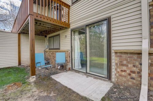 1681 Hickory Hill Dr, Saint Paul MN  55122-2527 exterior