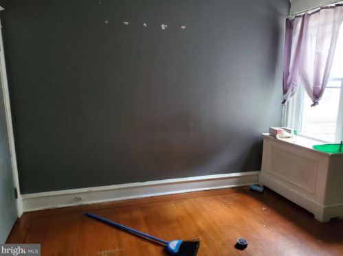 5647 10th St, Philadelphia PA 19141-3601 exterior