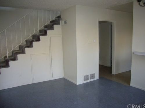 413 Laurel St, Compton, CA 90220-3030