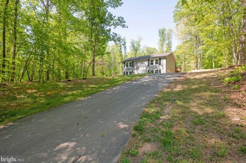9 Ridgeview Cir, Fredericksburg, VA 22406-5321