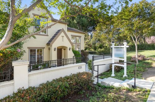 3131 Moncontour Ct, San Jose, CA 95135-1737