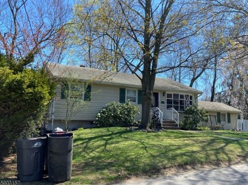 176 Firenze St, Rockleigh, NJ 07647-1804