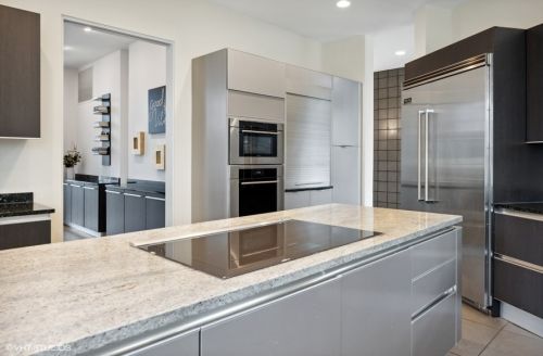 11300 79th St, Willowbrook IL  60527-5107 exterior