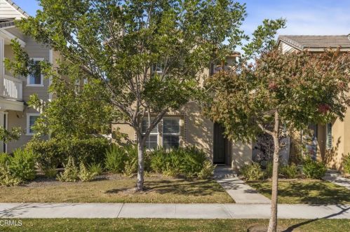 717 Nile River Dr, Oxnard, CA 93036-5354